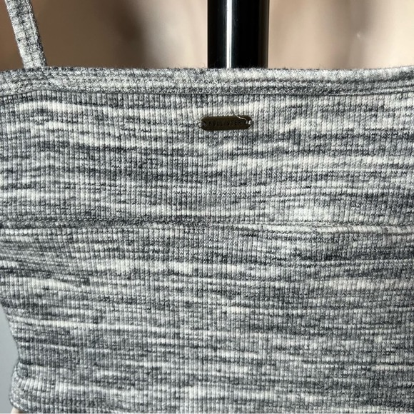 Hollister Cropped Tank Gray Size Small Ribbed Knit Crop Tank Top - Picture 5 of 7